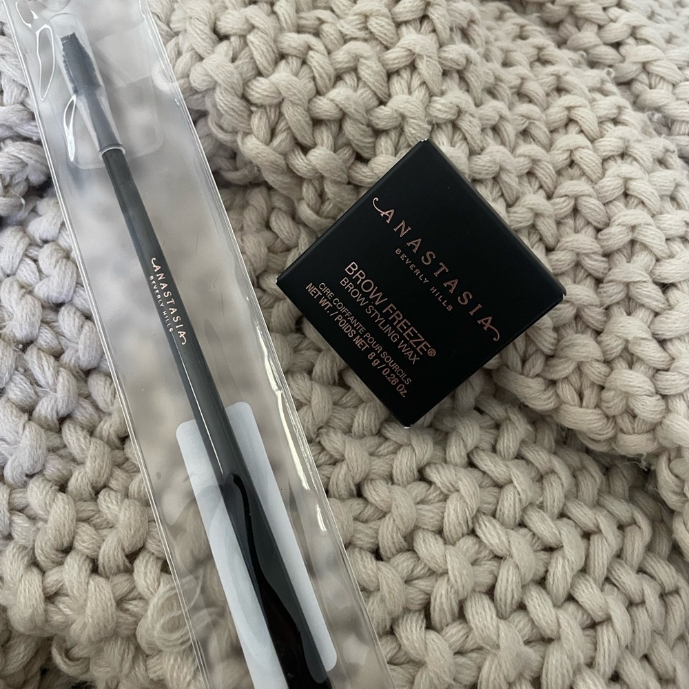 Anastasia brow gel &brush